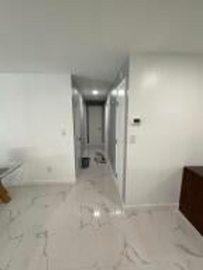 Building Photo - 3205 NW 87th Ave