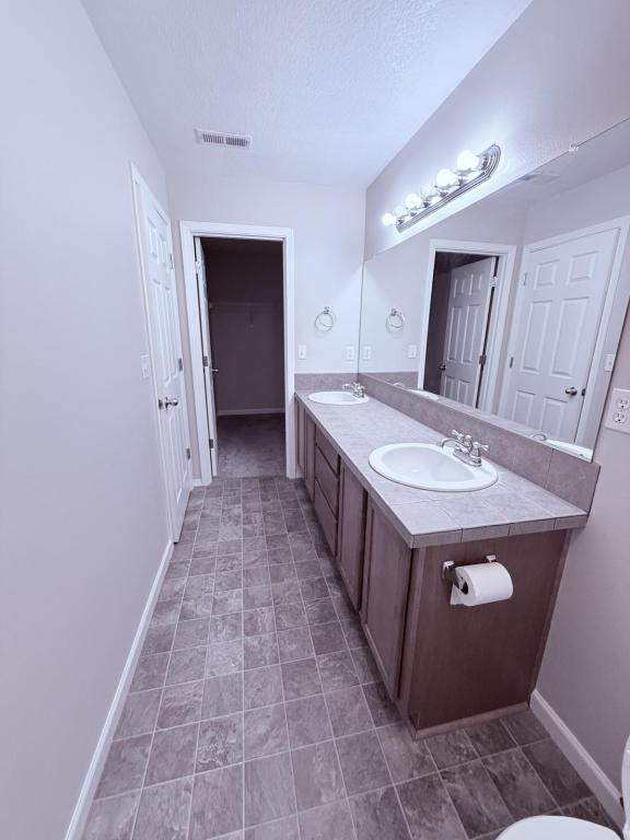 Building Photo - 13102 NE 26th St