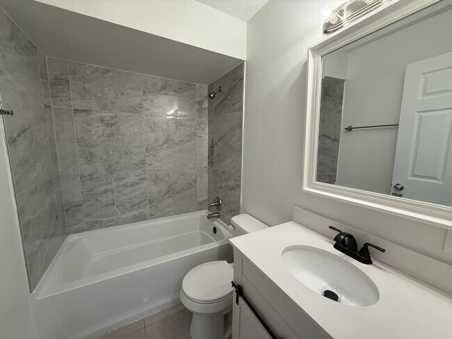 Building Photo - 238 Palmetto Dr