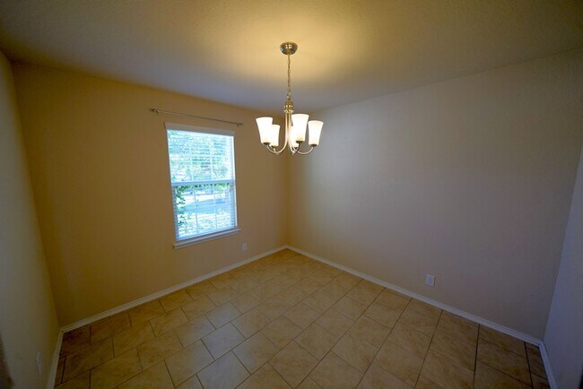 Building Photo - Gorgeous Selma Living with a Inground Pool! Realtor Commission: $625