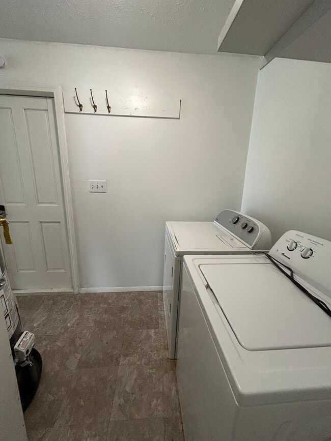 Building Photo - 4413 Chisholm Trail