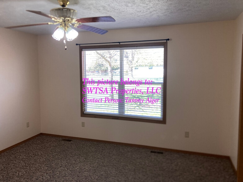 Master Bedroom 2 - 421 W Olive St
