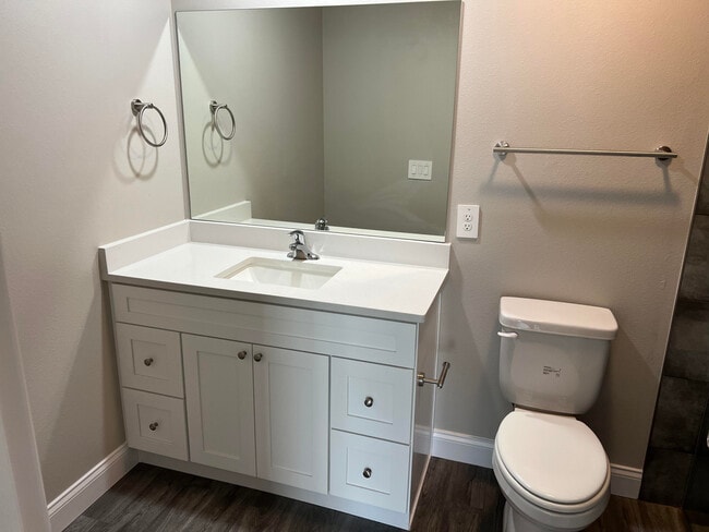 Building Photo - 838 San Filippo Dr SE