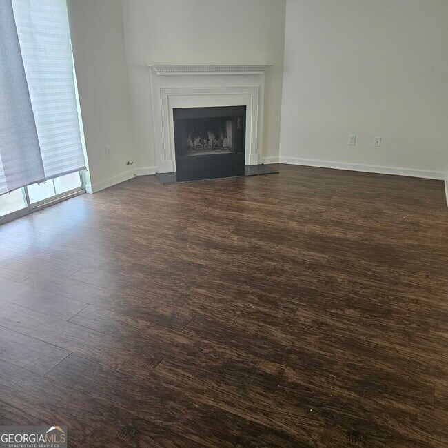 Building Photo - 5960 Batson Ct
