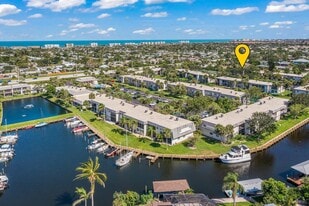 Building Photo - 422 Blue Jay Ln