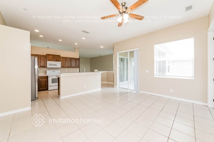 Building Photo - 5407 Lexington Dr