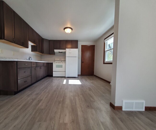 Building Photo - Coolidge