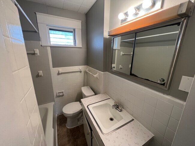 Building Photo - 8209 3rd Ave S