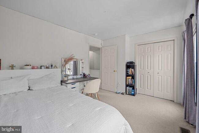 Building Photo - 44481 Watertown Terrace