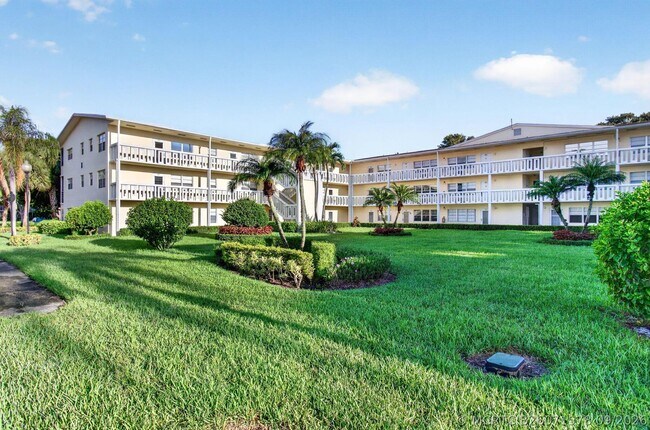 Building Photo - 45 Dorset B