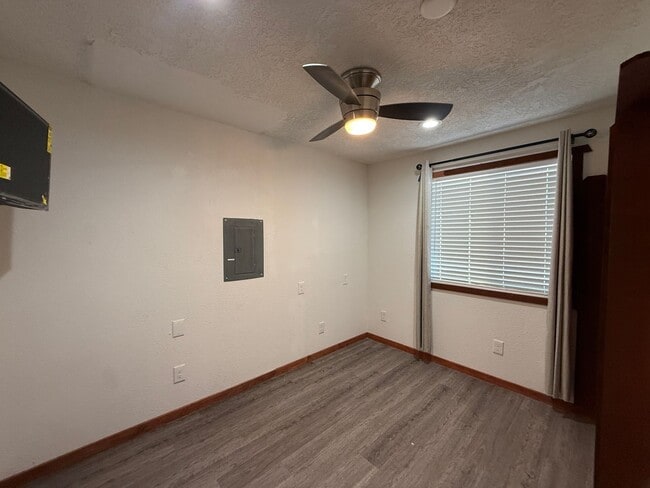 Building Photo - NEW Beautiful 3 Bedroom 1 Bath ADU - Furnished (Unfurnished Negotiable)