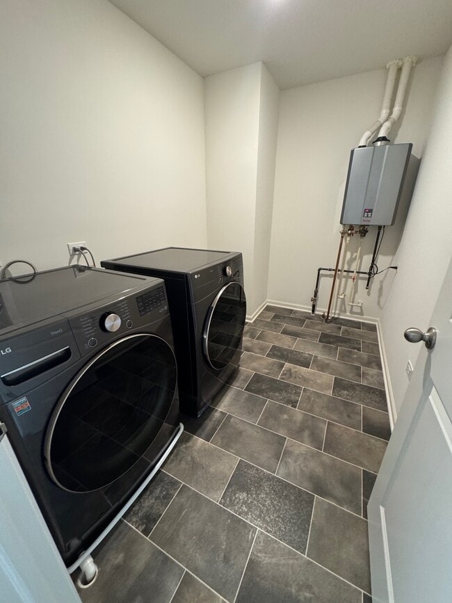 Building Photo - 2068 Canyon Creek Ct