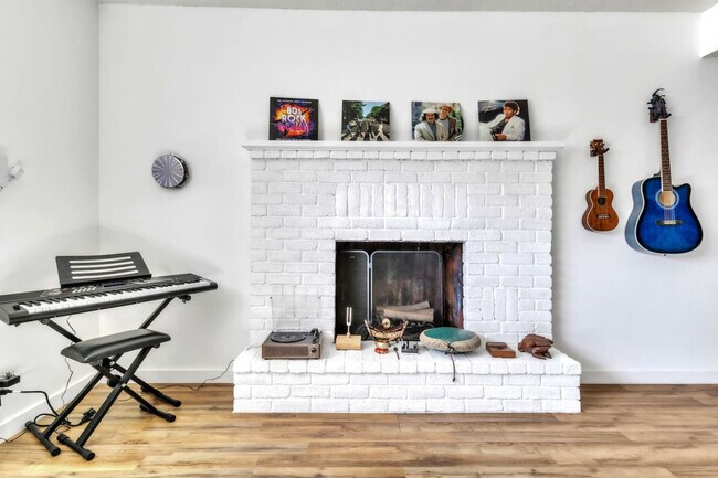 Building Photo - 423 W 1640 S