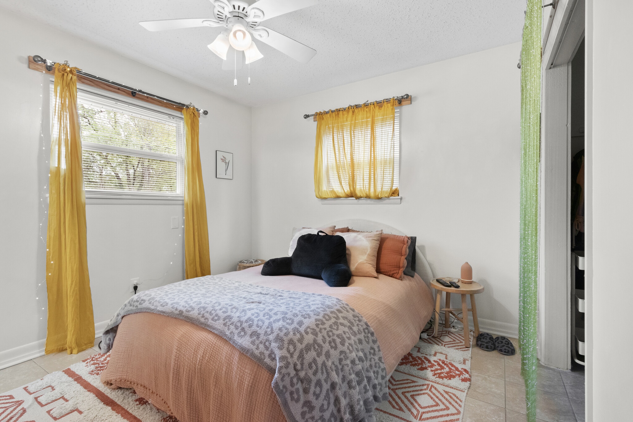 Building Photo - 840 W Davis St