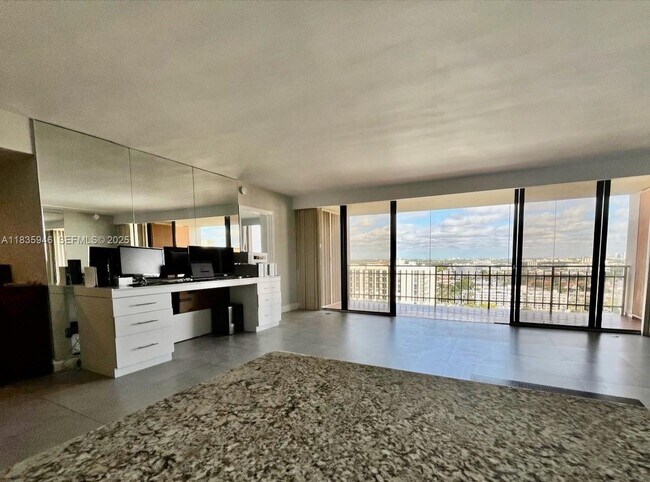 Building Photo - 11113 Biscayne Blvd