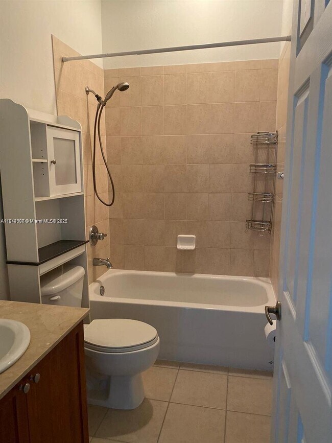 Building Photo - 8999 NW 107 Ct