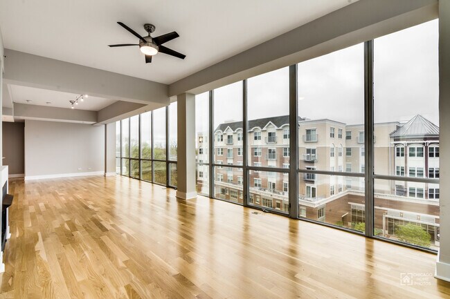 Building Photo - 525 Kedzie St