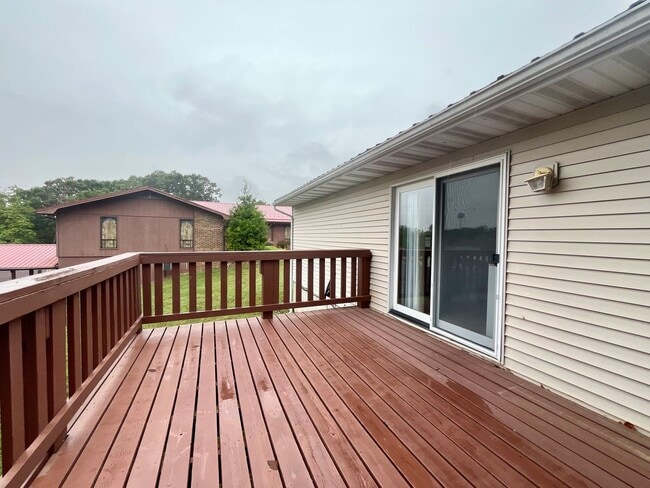 Building Photo - 4 Bed | 2 Bath | House