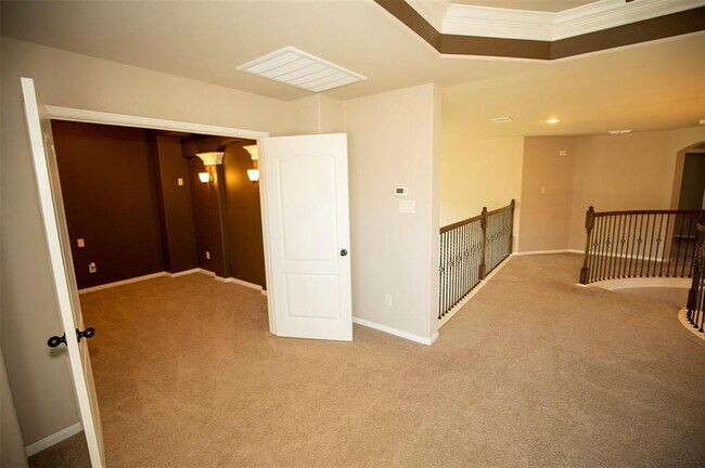 Building Photo - 21325 Kings Guild Ln