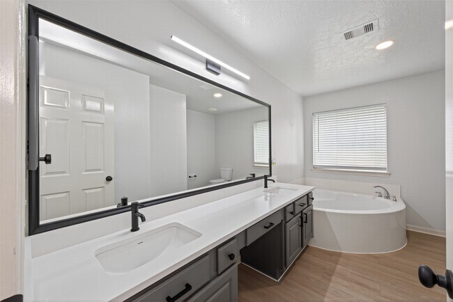 Building Photo - 16348 Ryan Guinn Way