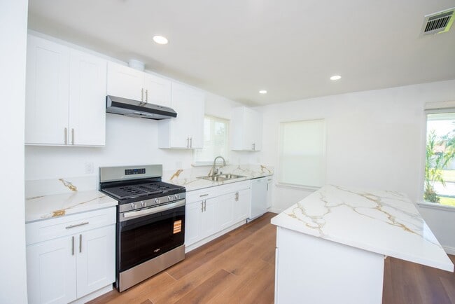 Building Photo - Remodeled Home