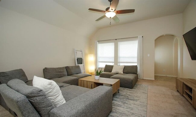 Building Photo - 21615 Rainfall Park Dr