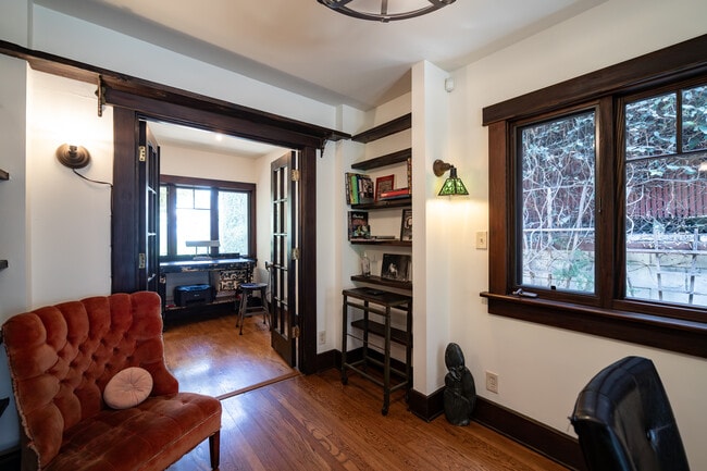 Building Photo - 5316 La Cresta Ct