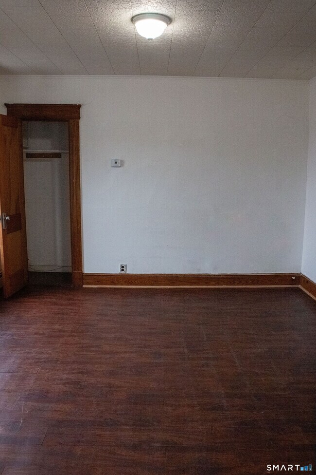 Building Photo - 405 Wilson St