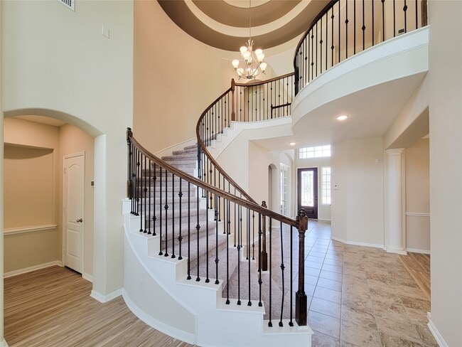 Building Photo - 2611 Yaletzi Ln