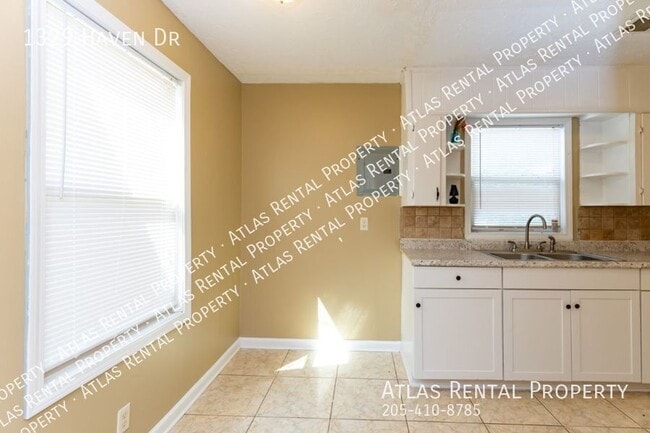 Building Photo - 1329 Haven Dr