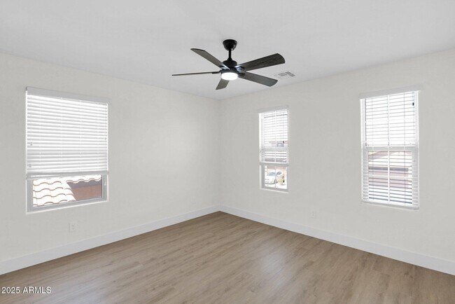 Building Photo - 40911 W Tamara Ln