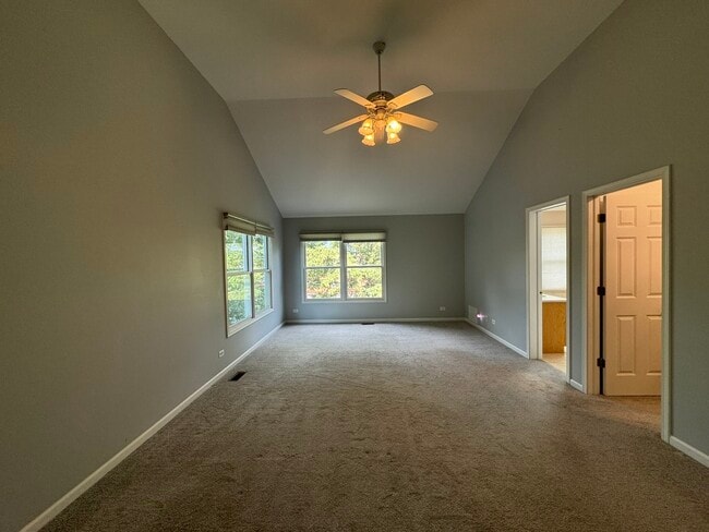 Building Photo - 1N061 Mission Ct