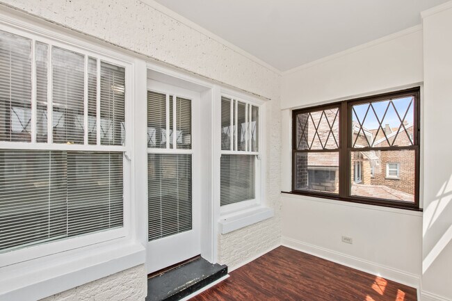 Building Photo - 6144 S Indiana Ave