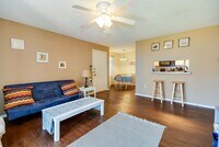 Building Photo - EL308