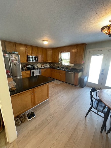 Building Photo - 2271 Sunburst Rd