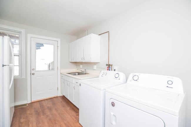 Building Photo - 29 N East Street