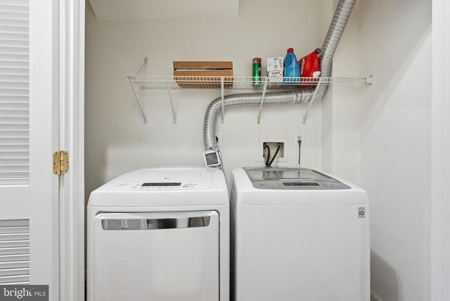 Building Photo - 11598 Cavalier Landing Ct