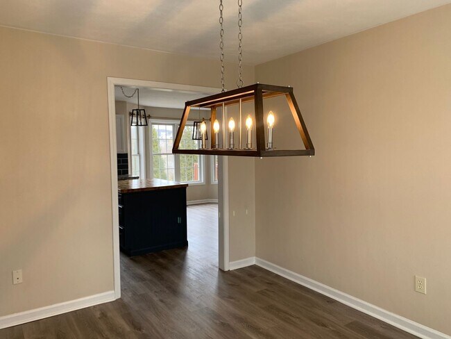 Building Photo - 165 Tula Cir