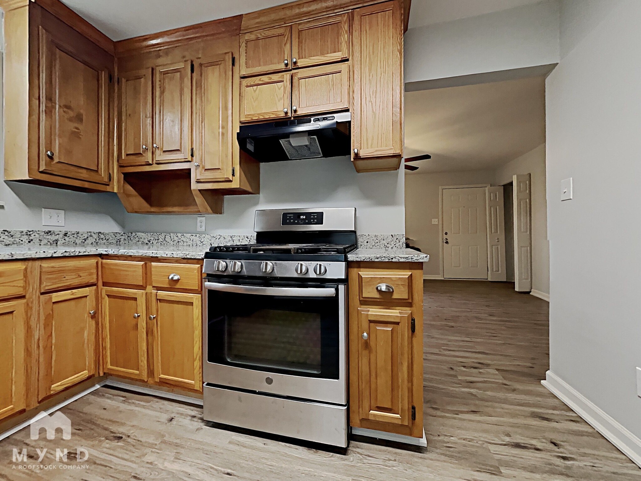 Building Photo - 2405 Longleaf Dr