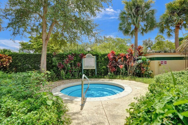 Building Photo - SPACIOUS 2 BED/2 BATH WITH BALCONY IN RESORT-STYLE COMMUNITY!