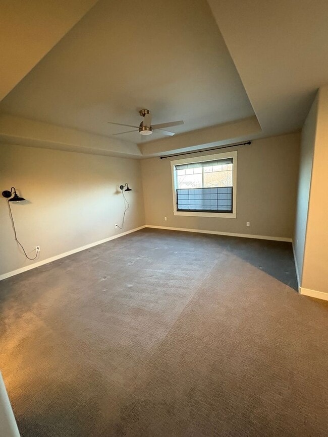 Building Photo - Newer 3 Bedroom / 2.5 Bathroom + Loft in the Ochoco Pointe Community