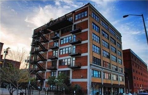 Huge Balcony - 1535 Walnut St Unit 701