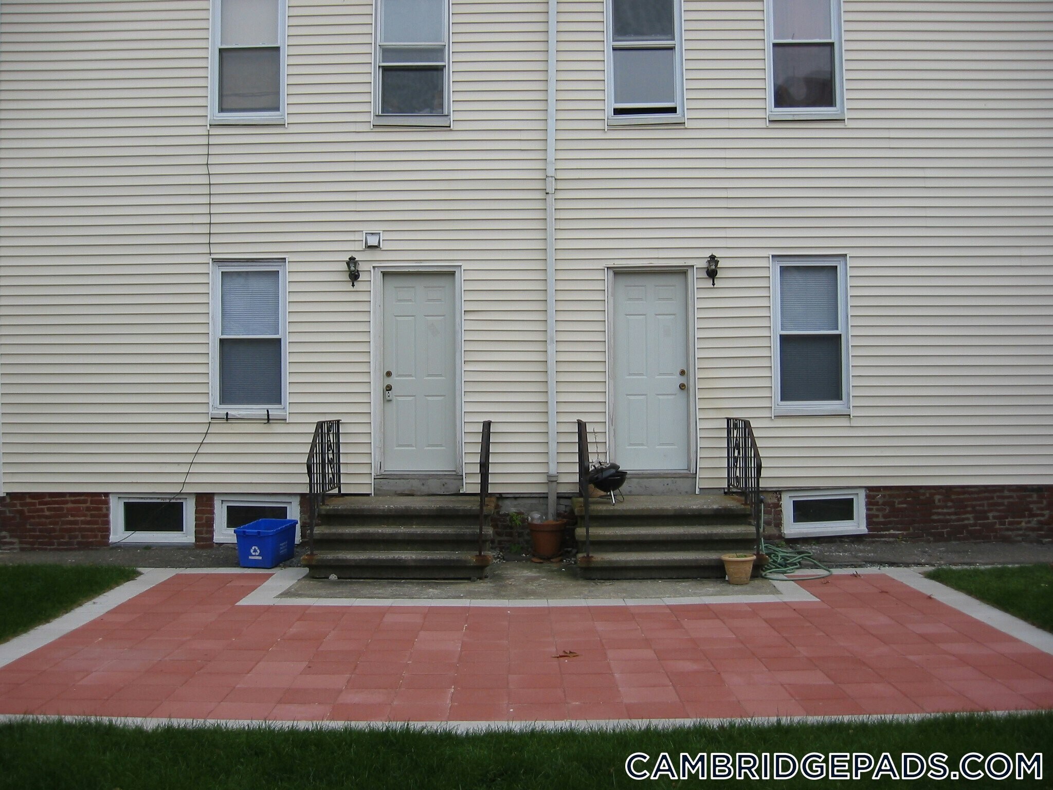 Building Photo - 359 Windsor St