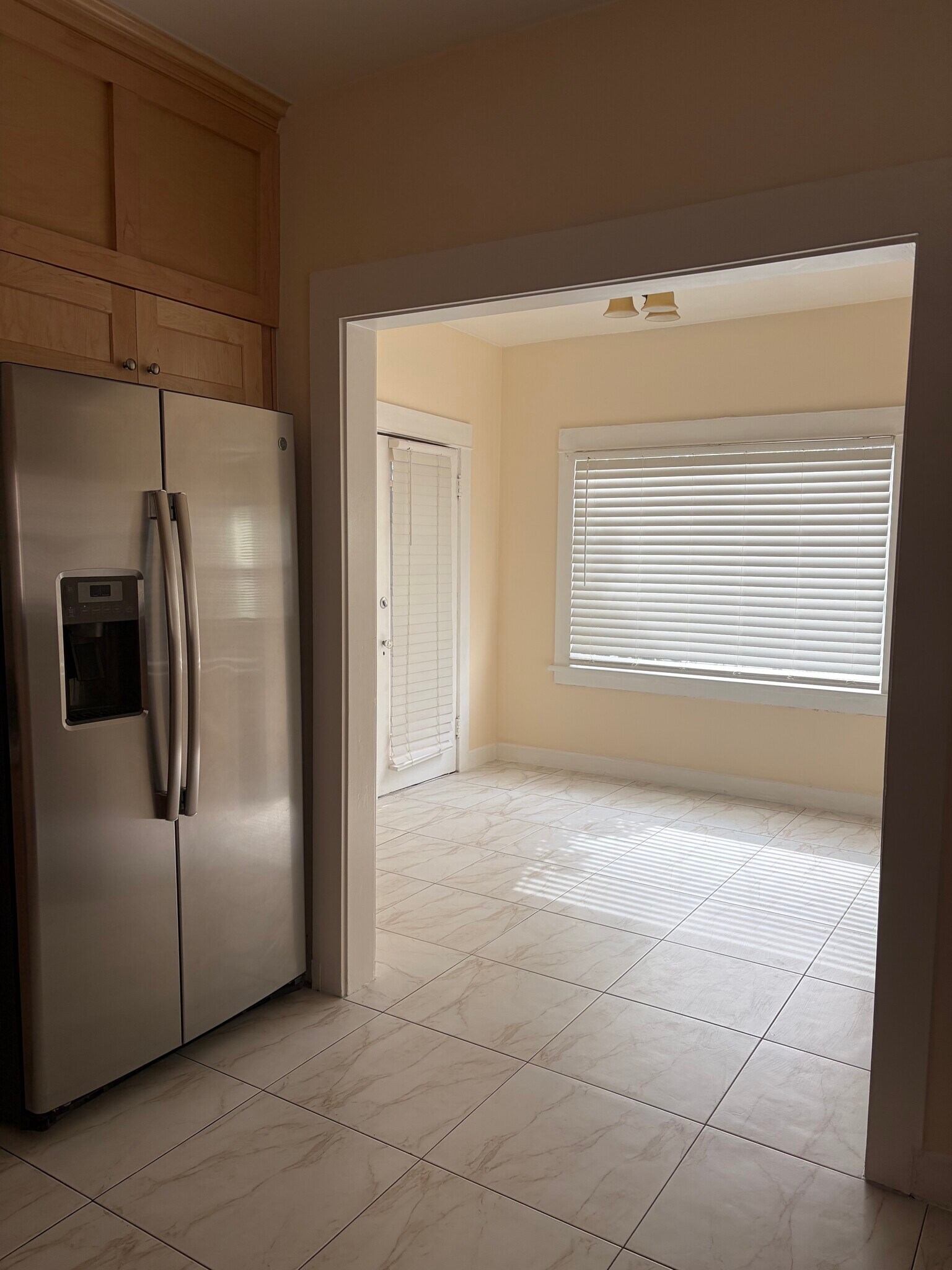 Building Photo - 301 Grand Ave