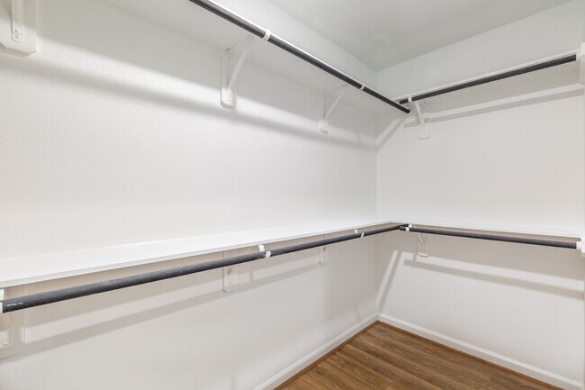 Building Photo - 217 Pk Pl Cir