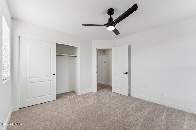 Building Photo - 9934 E Empress Ave