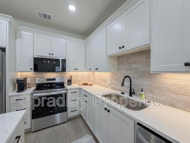 Building Photo - 1404 Rita Blanca Ct