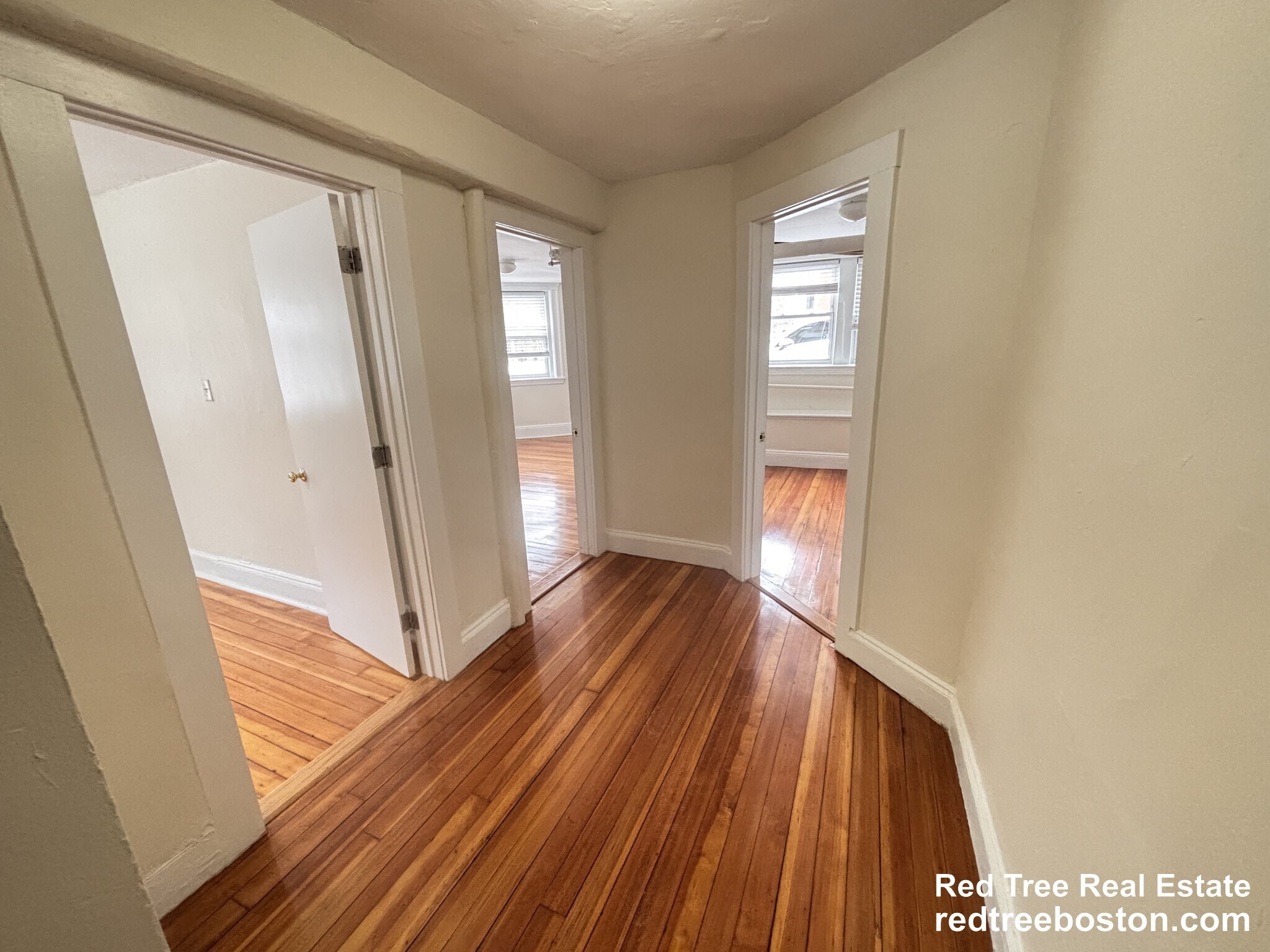 Building Photo - 7 Mt Hood Rd