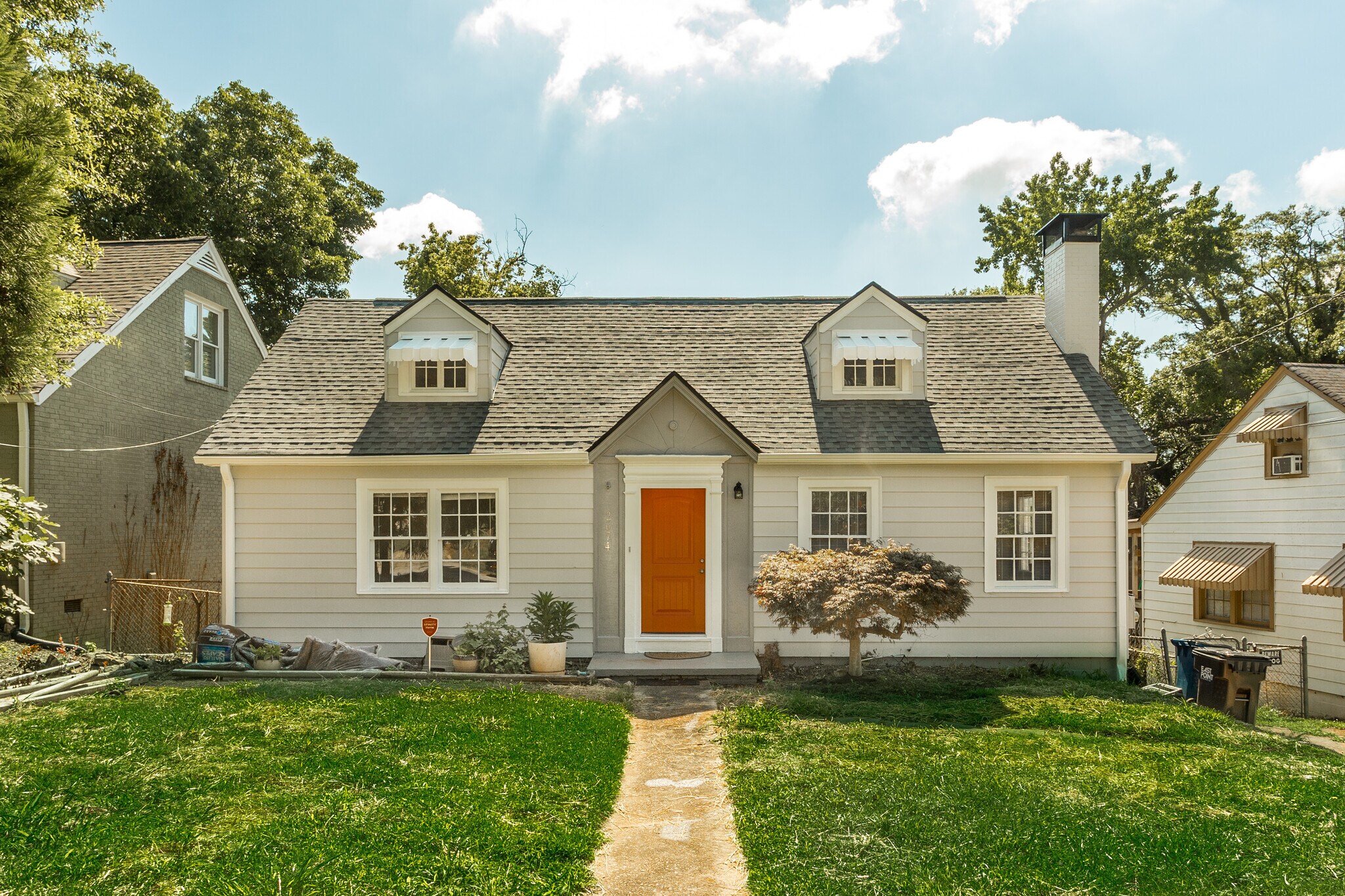 Spacious single family home with fresh exterior paint job. - 2674 Jefferson Terrace