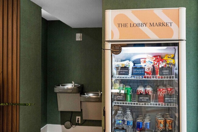 Building Photo - 1700 SW 2nd Ave